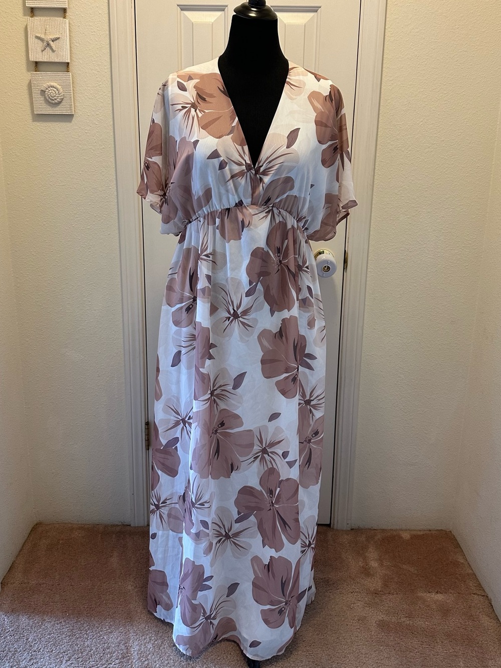 Beautiful Flowy V-Neck Maxi Dress